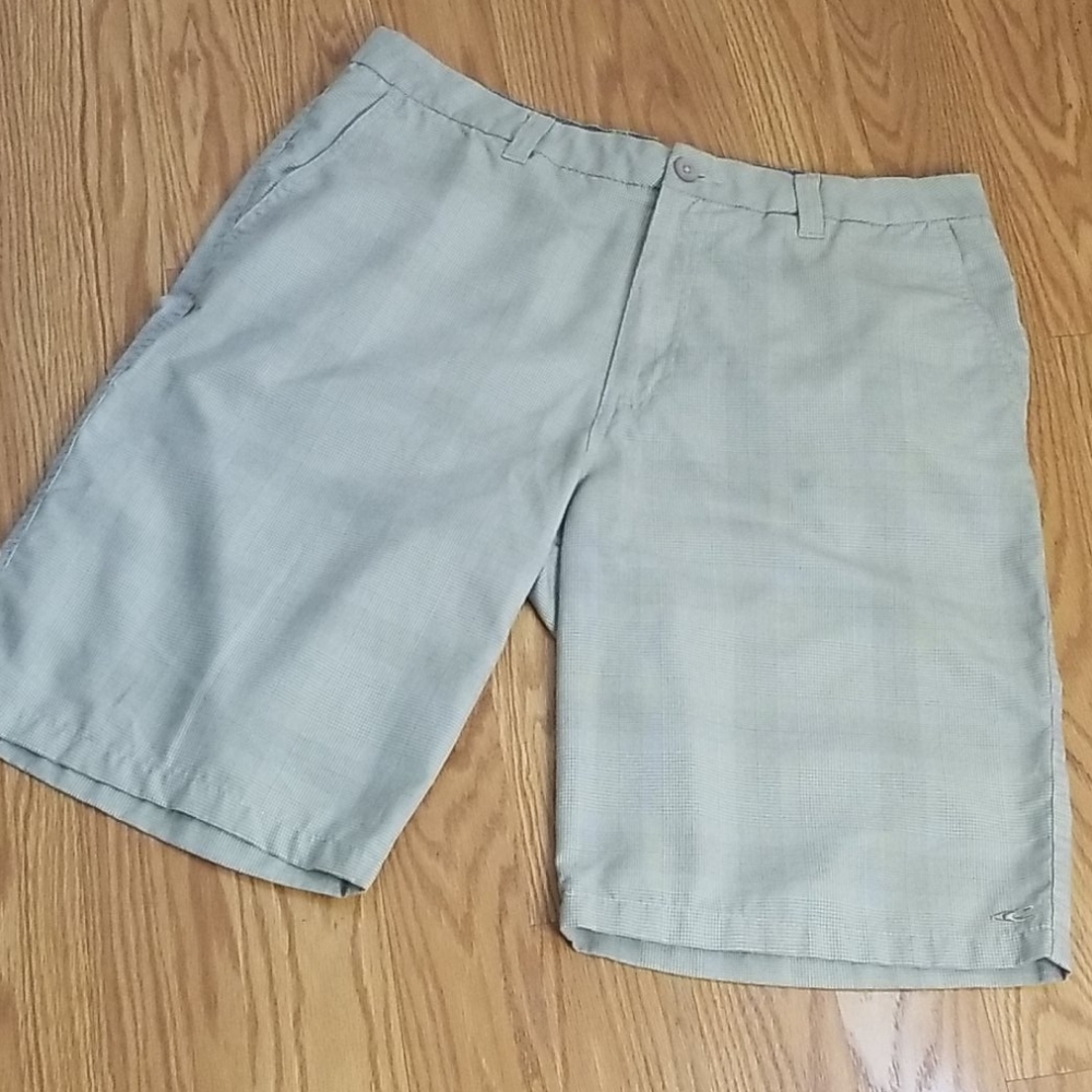 O'Neil plaid shorts 34